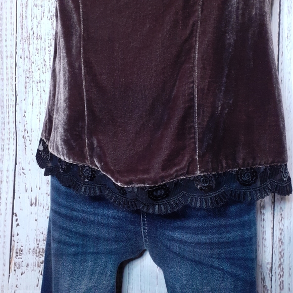 Waltex Spa fairy grunge spaghetti strap velvet blouse w/ sequins &  floral lace - Picture 5 of 15